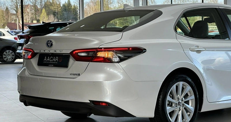 Toyota Camry cena 134900 przebieg: 28148, rok produkcji 2021 z Trzcińsko-Zdrój małe 781